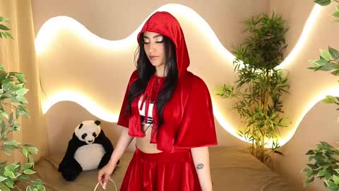 Emma online show from 10-31-25, 06:58