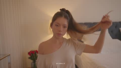 emma_lu1 online show from 03-22-26, 04:32