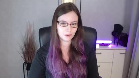 emma online show from 11-21-25, 07:29