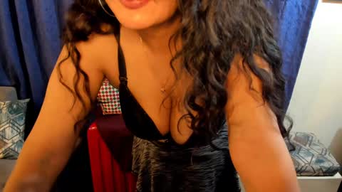 Snapshot of emma_luxy chatting on 02-05-25, 08:43 emma luxy online show from 02-05-25, 08:43