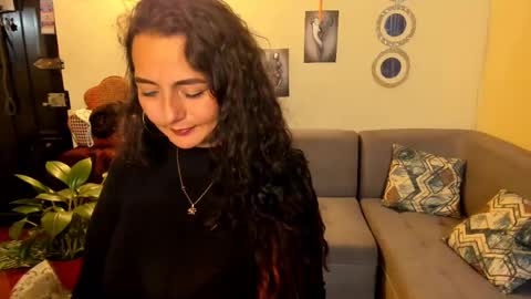 Snapshot of emma_luxy chatting on 02-20-25, 05:12 emma luxy online show from 02-20-25, 05:12