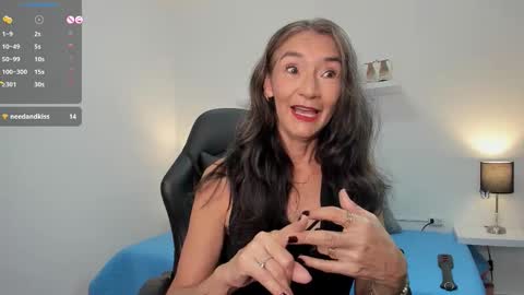 Emma  online show from 11-12-25, 12:16