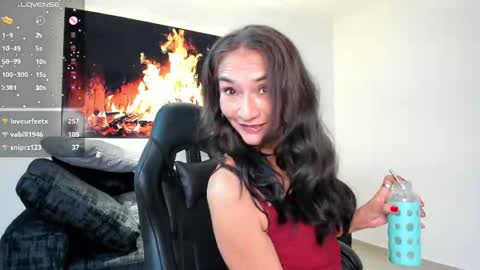 Snapshot of emma_mendoza chatting on 06-03-26, 02:33 Emma online show from 06-03-26, 02:33