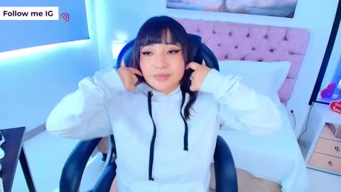 Emma Monserratt online show from 03-20-26, 08:14