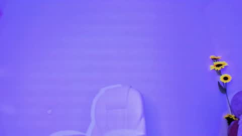 Snapshot of emma_myers18 chatting on 02-12-25, 09:42 Emma online show from 02-12-25, 09:42