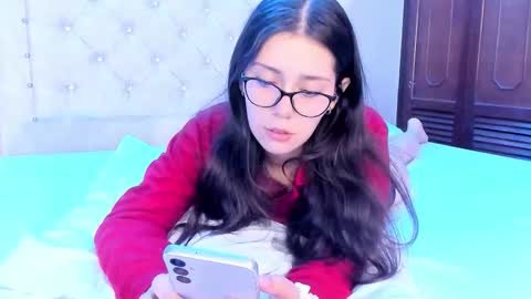 Snapshot of emma_pink__ chatting on 02-28-26, 11:55 EMMA online show from 02-28-26, 11:55