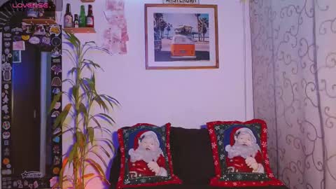 Sara Luna online show from 12-15-24, 02:52