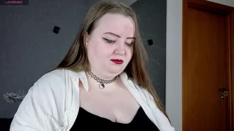 Snapshot of emma_razoom chatting on 09-27-25, 09:53 Emma Razumovskaya online show from 09-27-25, 09:53