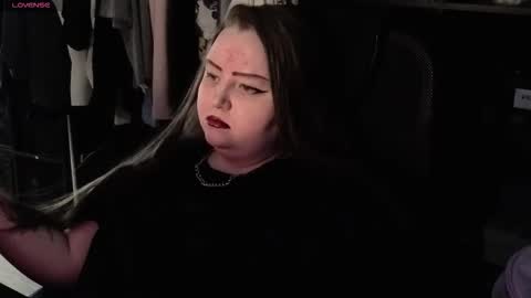 Snapshot of emma_razoom chatting on 11-21-25, 01:59 Emma Razumovskaya online show from 11-21-25, 01:59