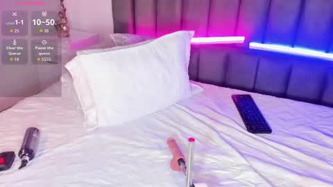 Snapshot of emma_rossiii chatting on 06-10-26, 11:03 Emma online show from 06-10-26, 11:03