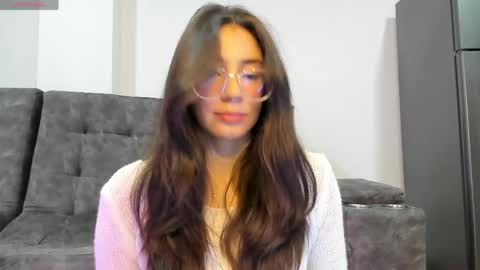 Emma online show from 05-18-26, 03:35