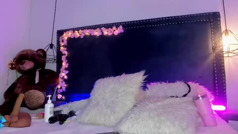 emma_saylor online show from 02-05-26, 07:51