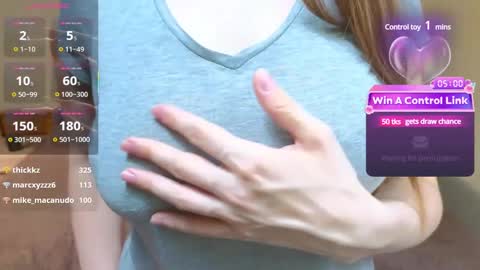 Snapshot of emma_stardust_ chatting on 01-20-25, 02:22 Emma-milky-tits online show from 01-20-25, 02:22