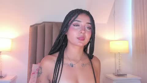 Snapshot of emma_torres__ chatting on 06-18-26, 12:31 Ema online show from 06-18-26, 12:31