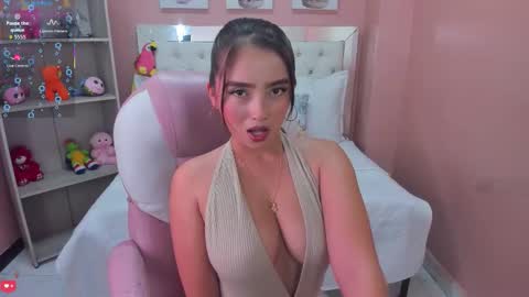 Snapshot of emma_wiliams_ chatting on 03-26-26, 02:33 E M M A online show from 03-26-26, 02:33
