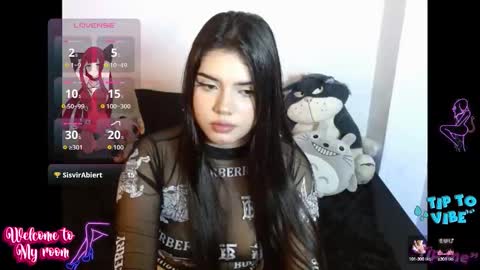 Snapshot of emma_yui19 chatting on 10-05-25, 09:56 emma online show from 10-05-25, 09:56