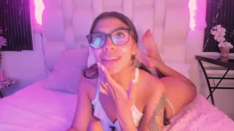 Snapshot of emmaa00_ chatting on 06-04-26, 05:41 emmaa00_ online show from 06-04-26, 05:41