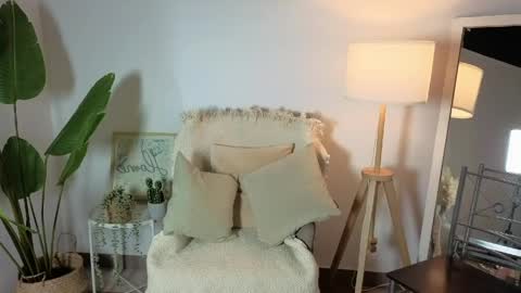 Snapshot of emmaa__9 chatting on 05-16-26, 12:04 emmaa__9 online show from 05-16-26, 12:04