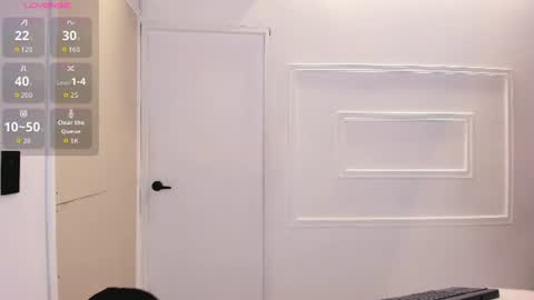 Snapshot of emmaalennox__ chatting on 07-06-26, 07:05 Emma online show from 07-06-26, 07:05