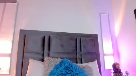 emma becket online show from 02-17-25, 03:47