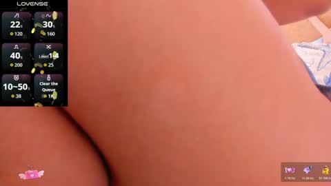 Snapshot of emmabigass7 chatting on 06-25-26, 12:09 Emma online show from 06-25-26, 12:09