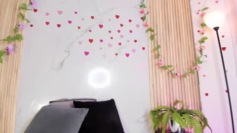 emmaclark_1 online show from 09-20-25, 09:49