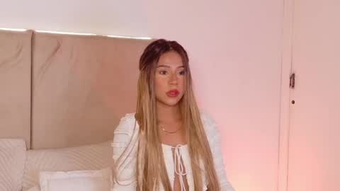 E M M A  online show from 03-27-26, 04:51