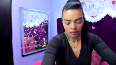 emmaebony_ online show from 12-20-25, 10:22