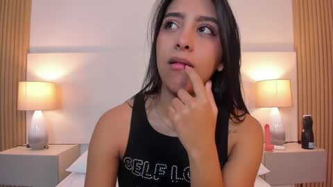 emmaespencer  online show from 04-30-26, 11:16