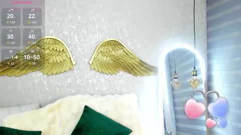  Emma Ferrary  online show from 11-10-25, 11:04