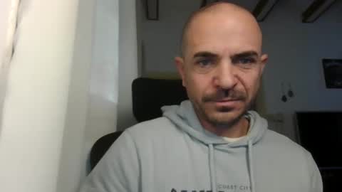 Snapshot of emmagold123 chatting on 12-03-24, 05:31 Ariel online show from 12-03-24, 05:31