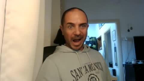 Snapshot of emmagold123 chatting on 01-07-25, 12:31 Ariel online show from 01-07-25, 12:31