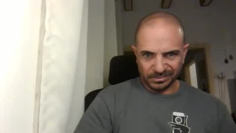 Snapshot of emmagold123 chatting on 01-28-25, 08:36 Ariel online show from 01-28-25, 08:36