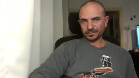 Snapshot of emmagold123 chatting on 01-29-25, 08:56 Ariel online show from 01-29-25, 08:56