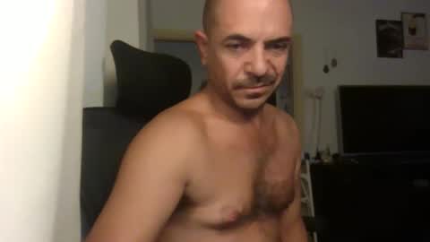 Snapshot of emmagold123 chatting on 09-30-25, 03:55 Ariel online show from 09-30-25, 03:55