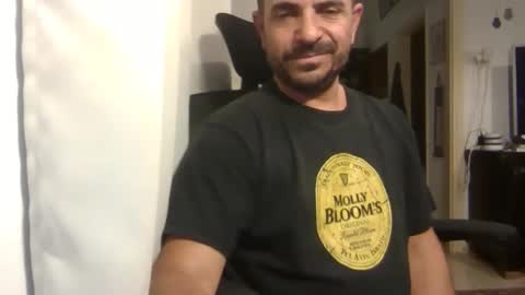 Snapshot of emmagold123 chatting on 10-28-25, 09:28 Ariel online show from 10-28-25, 09:28