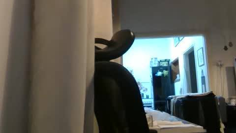 Ariel online show from 01-17-26, 08:12