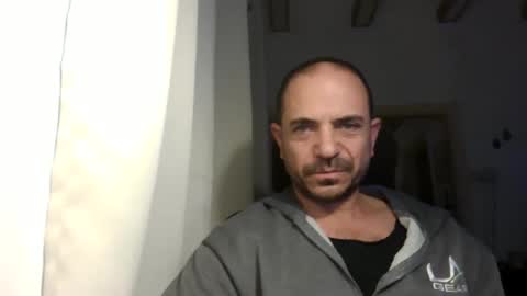 Ariel online show from 02-17-26, 04:31