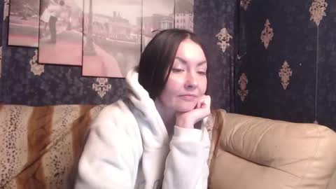 EmmaGoldX online show from 01-22-25, 05:17