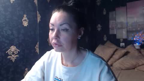 EmmaGoldX online show from 01-16-26, 02:04