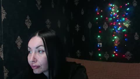 EmmaGoldX online show from 05-17-26, 11:45