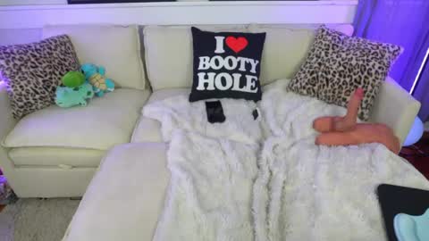 emmagray01 online show from 07-24-26, 02:59
