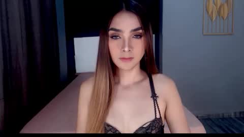 Emma online show from 04-06-26, 01:36