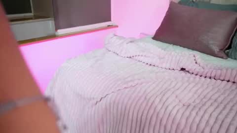 emmajohanson online show from 11-11-25, 06:52