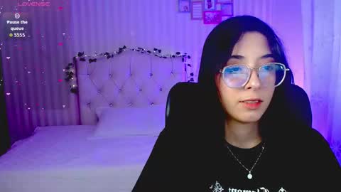 Snapshot of emmalove_doll chatting on 02-24-26, 01:36 Emmas Room online show from 02-24-26, 01:36