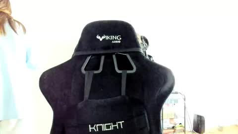 Snapshot of emmamon chatting on 09-24-25, 10:07 Emma online show from 09-24-25, 10:07