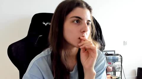 Emma online show from 04-05-26, 01:08