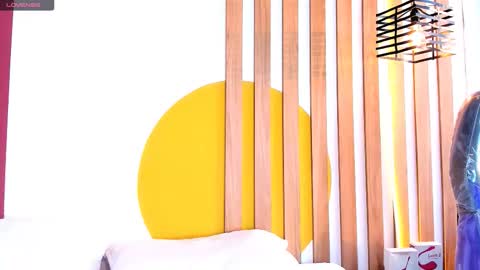 emmanaughty_ online show from 12-17-25, 10:16