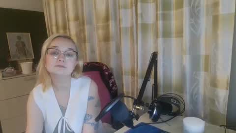 Snapshot of emmanoir_ chatting on 02-26-25, 04:03 emmanoir_ online show from 02-26-25, 04:03