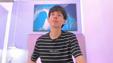 Snapshot of emmanuel_bart chatting on 12-13-24, 09:09 Emmanuel Bart online show from 12-13-24, 09:09